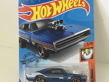 2020 hot wheels Q case #249 70 Dodge Charger R T blue V7 Supply