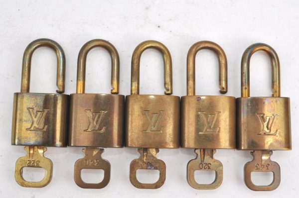 Authentic Louis Vuitton Padlock & Keys 10Set LV K4059 Fashion