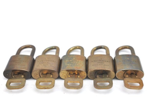 Authentic Louis Vuitton Padlock & Keys 10Set LV K4056 Online now